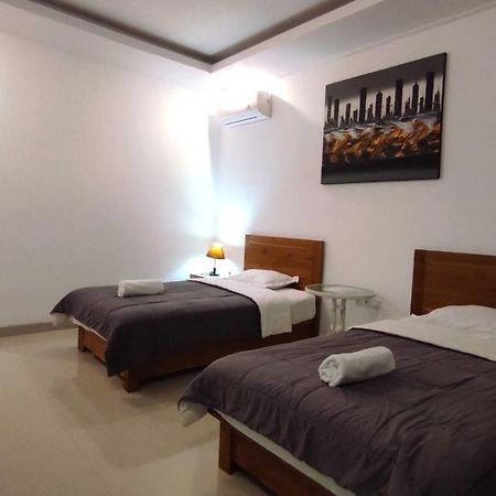 Manu Guest House 2 Canggu Esterno foto