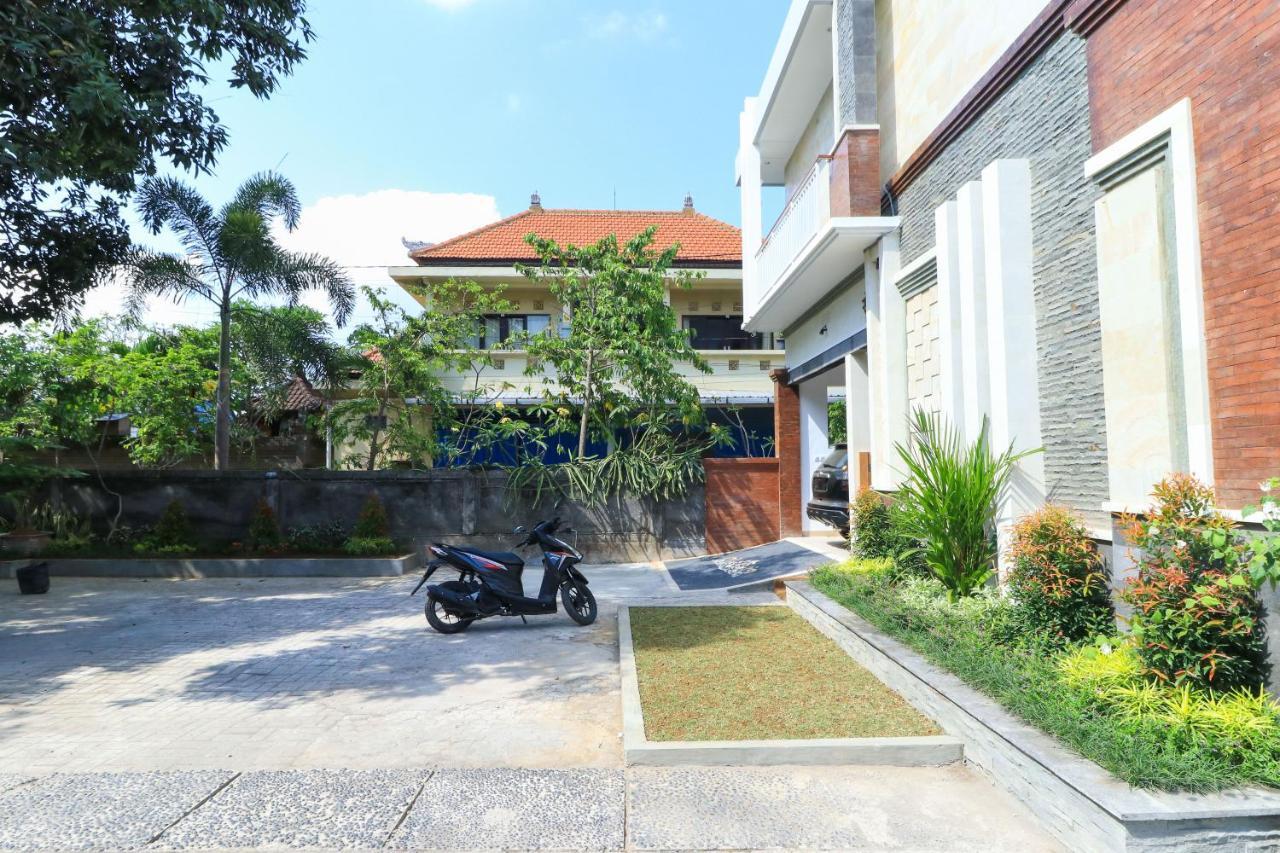 Manu Guest House 2 Canggu Esterno foto